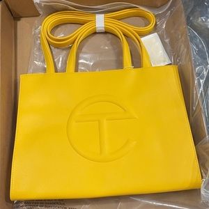 Brand NEW MED SHOPPER! 💛Authentic w/receipt!! NWT !!☀️🍋🌙🌕💛sold out!